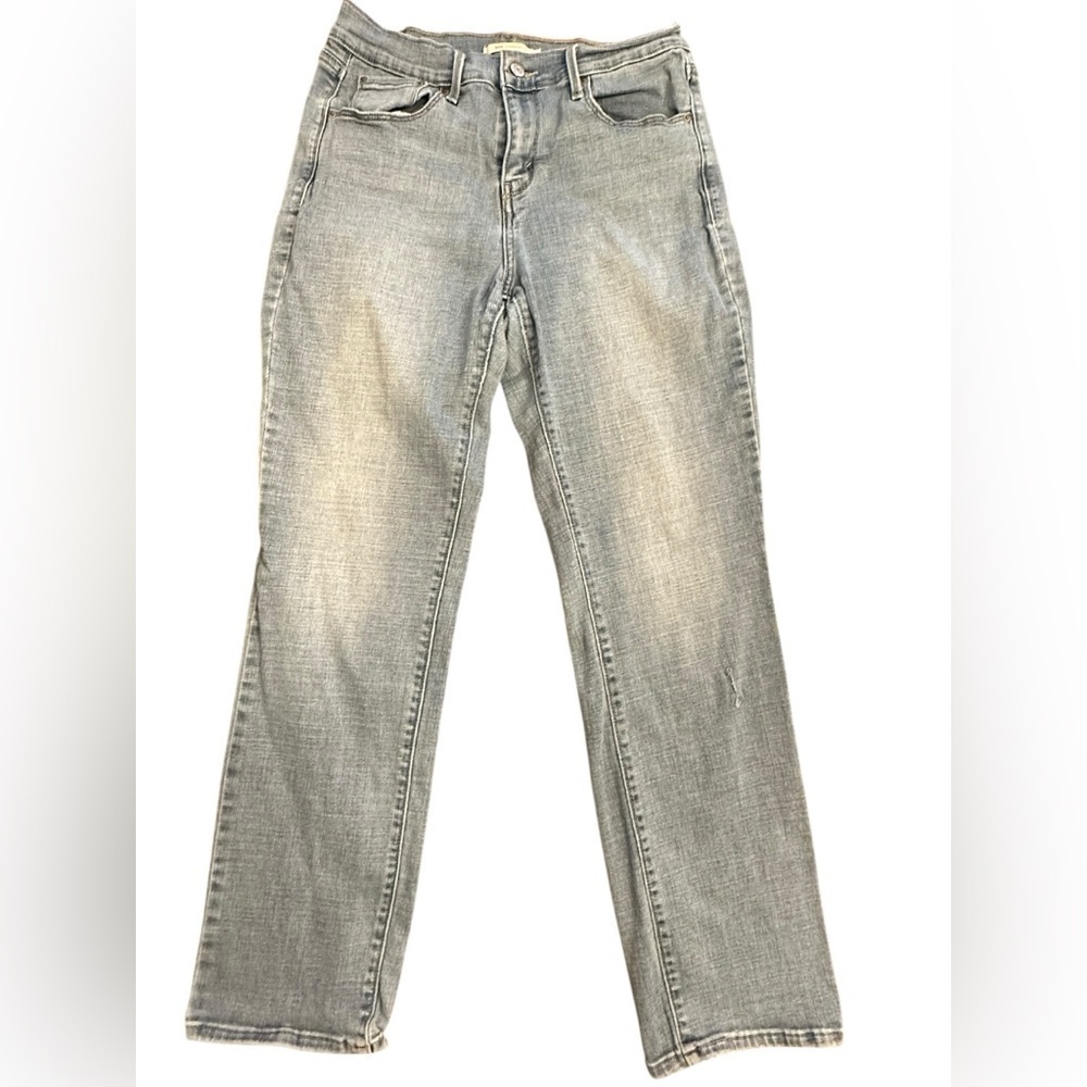 EUC- Levi’s 505 Straight Leg Jeans
